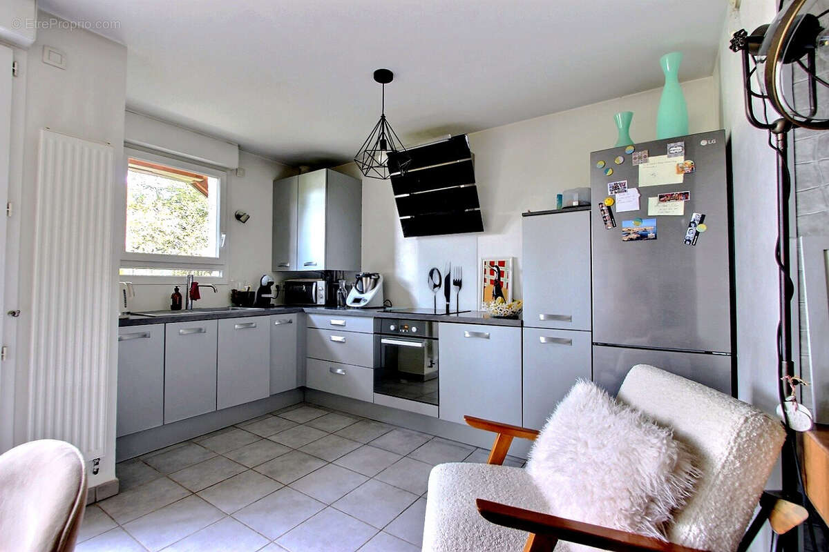 Appartement à POISY