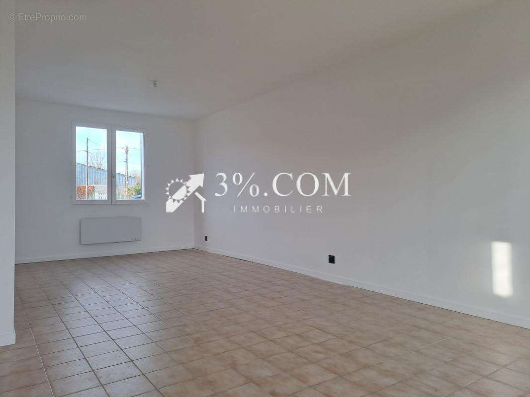 Maison à MONTENESCOURT