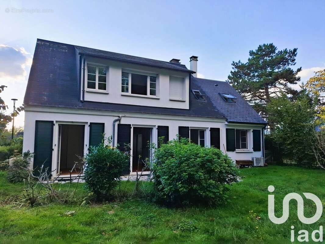 Photo 2 - Maison à VERT-SAINT-DENIS