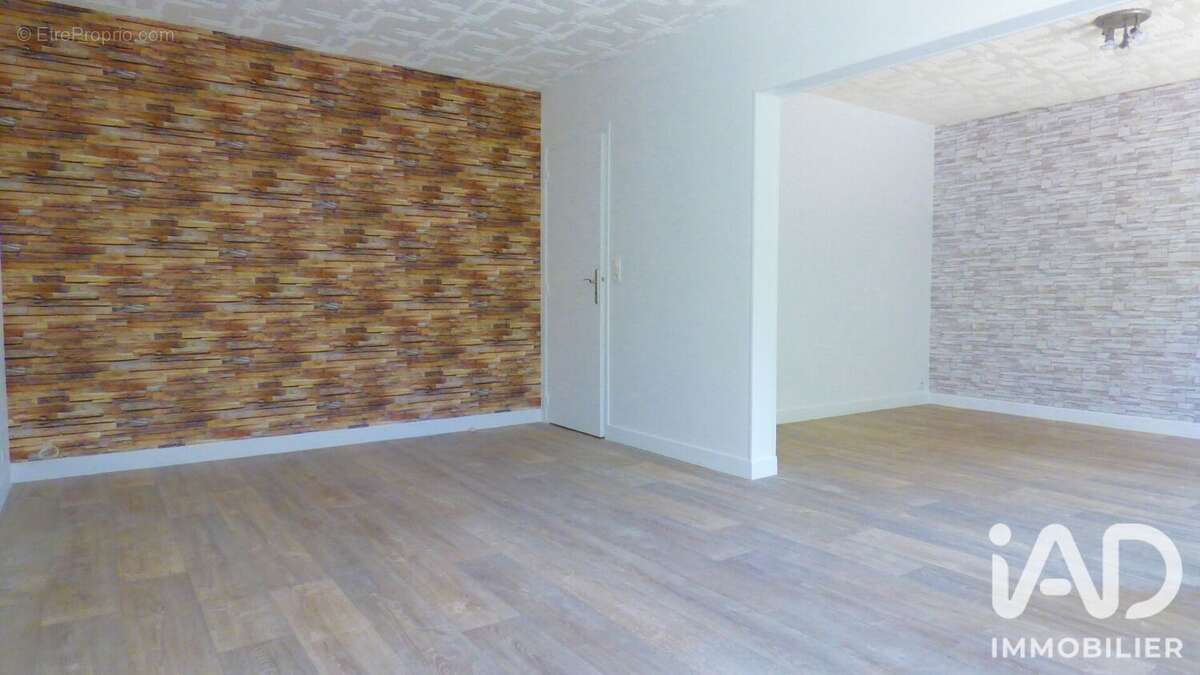 Maison 92 m² à Saint-Clement  - photo 2