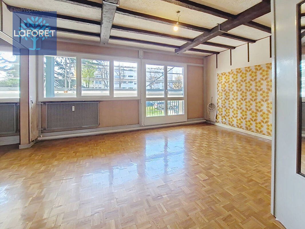 Appartement à OULLINS