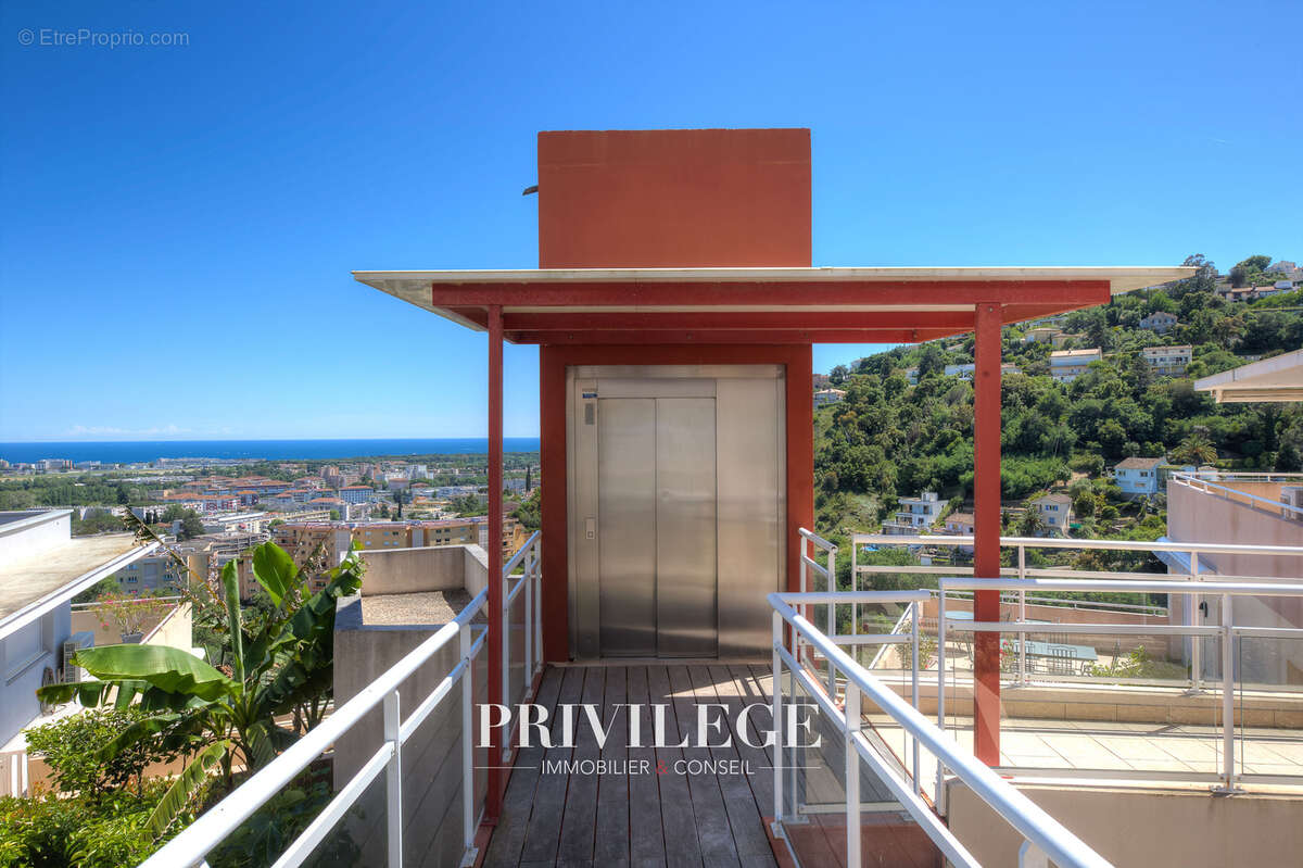 Appartement à MANDELIEU-LA-NAPOULE