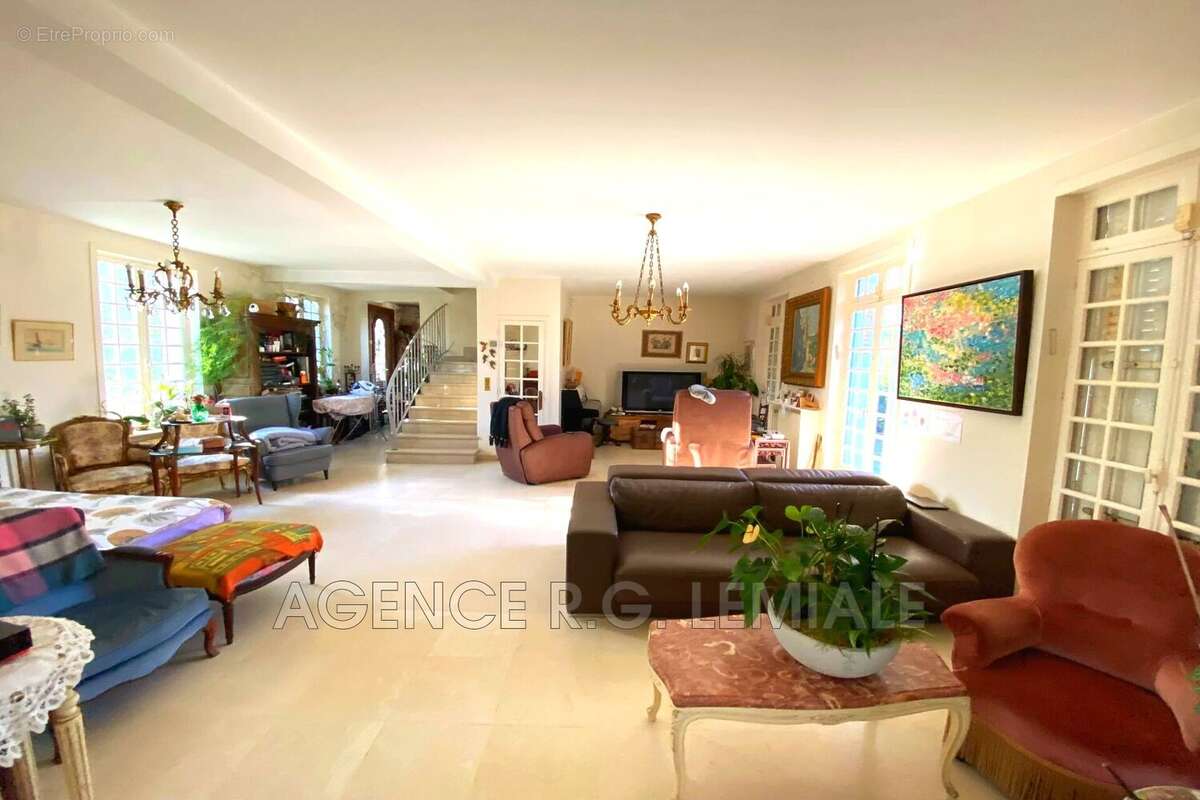 Maison à MAISONS-LAFFITTE