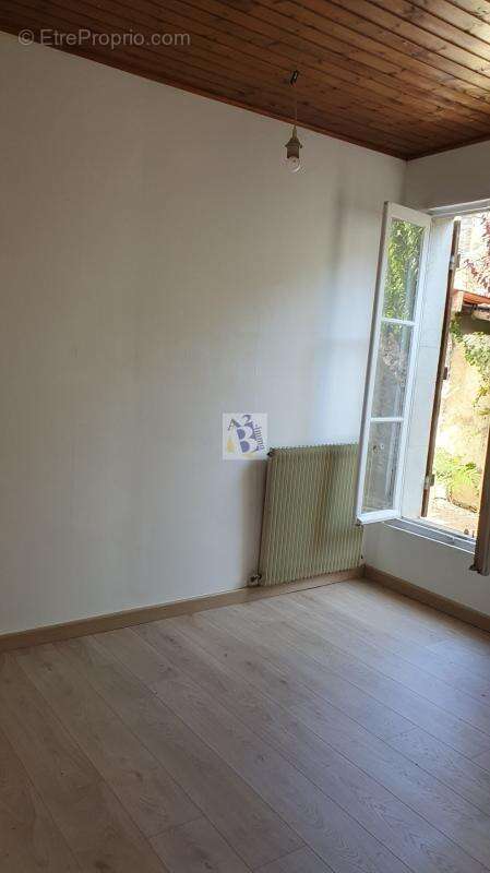 ANGOULEME, Quartier Victor Hugo villa, 3 chambres, garage, parc arboré - photo 22