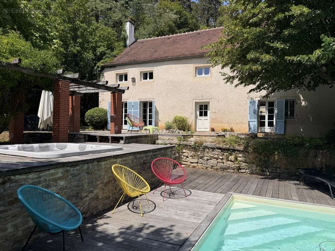 Maison à FIXIN