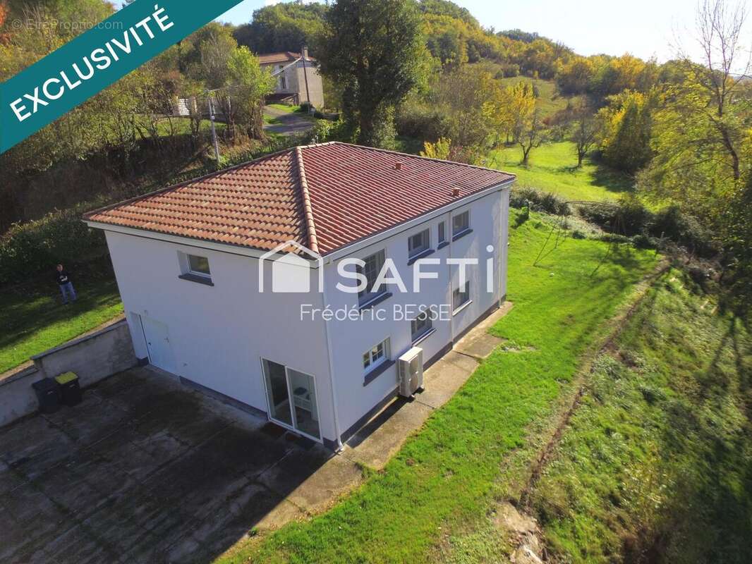 Photo 3 - Maison à SAINT-URCISSE