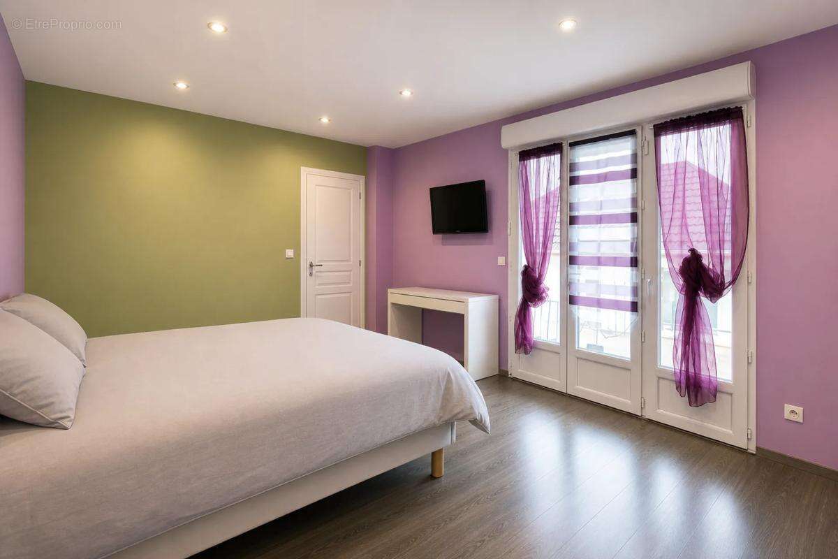 Maison 7 pièces de 197 m2 avec jardin en vente à Courtry - Idéal pour familles - photo 6