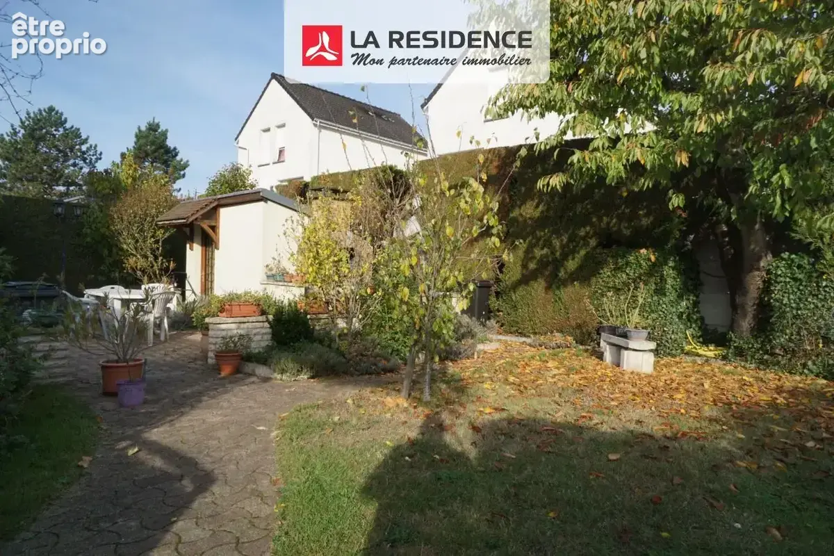 Maison à SAINT-ETIENNE-DU-ROUVRAY