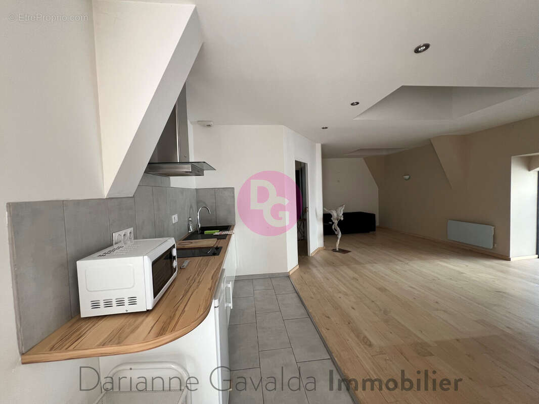 Commerce à DECAZEVILLE