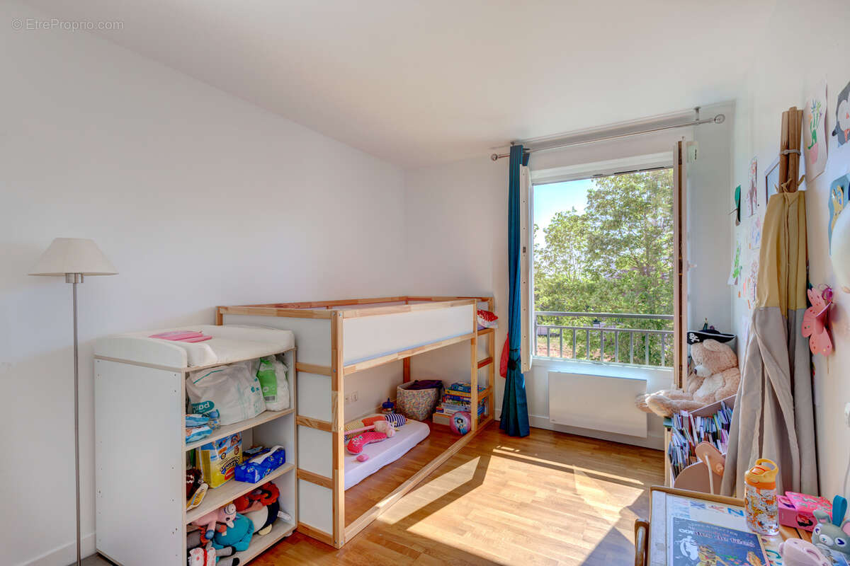 Appartement à LE PLESSIS-ROBINSON