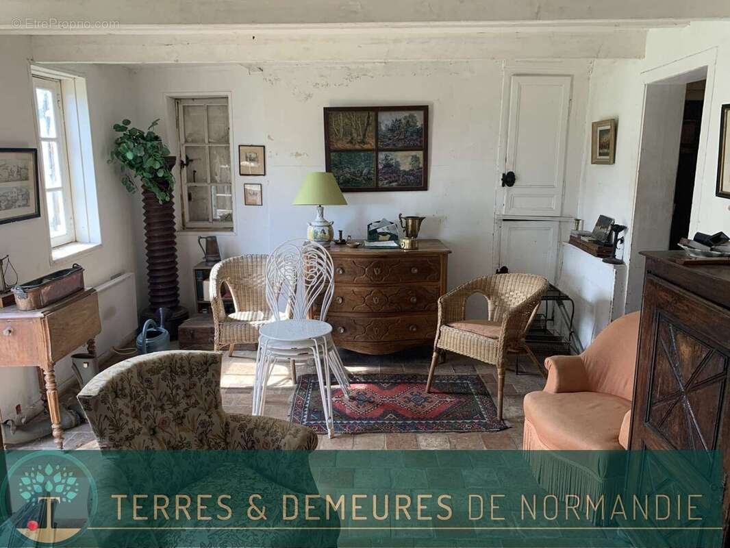 Maison à PONT-L'EVEQUE