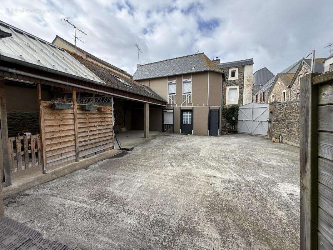 Appartement 421 m² à Saint-Malo  - photo 3