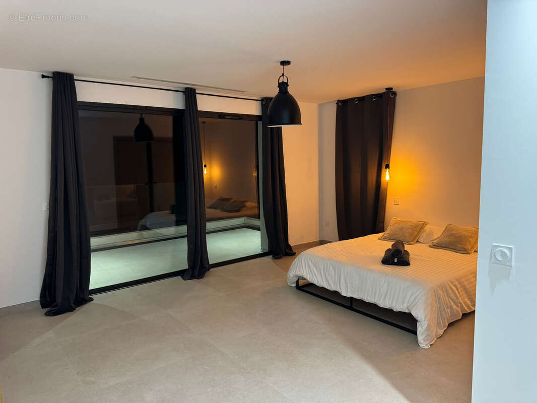 Maison à ROMANS-SUR-ISERE