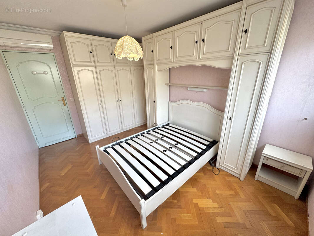 Appartement à MARSEILLE-5E