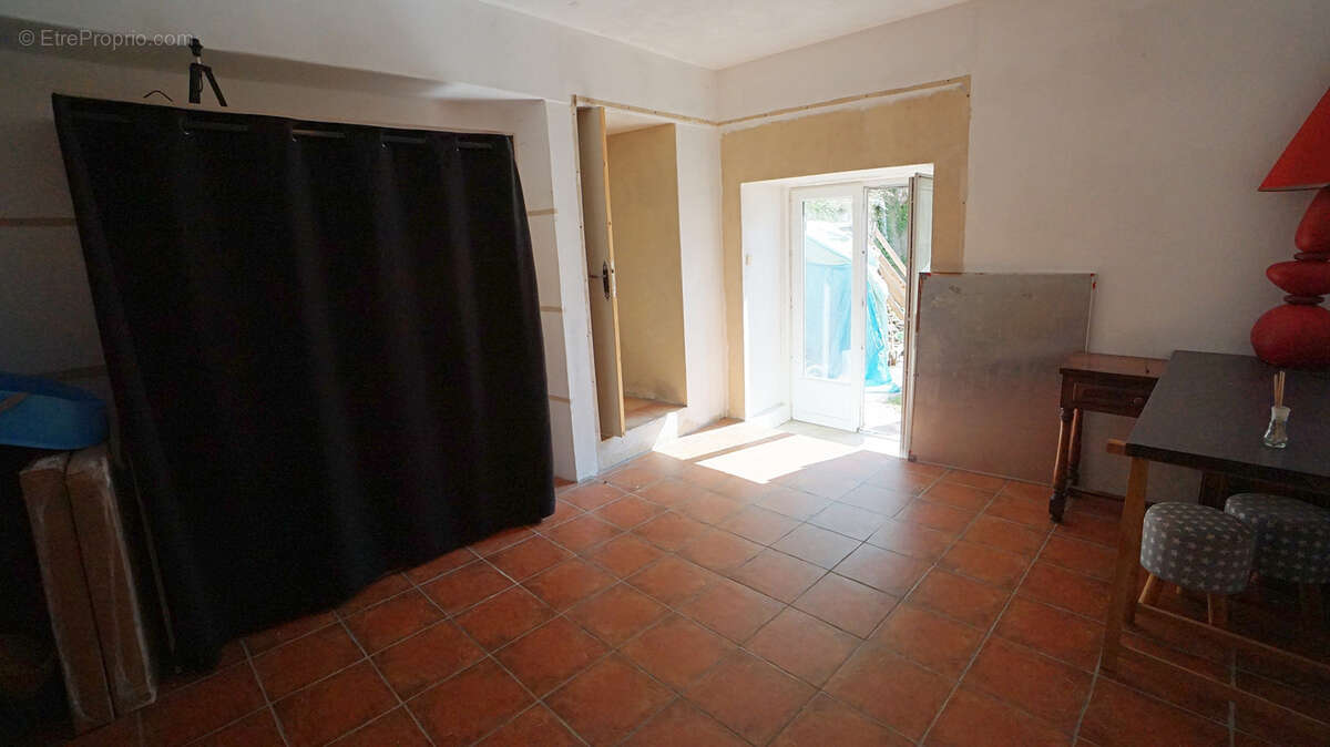 Appartement à GREOLIERES