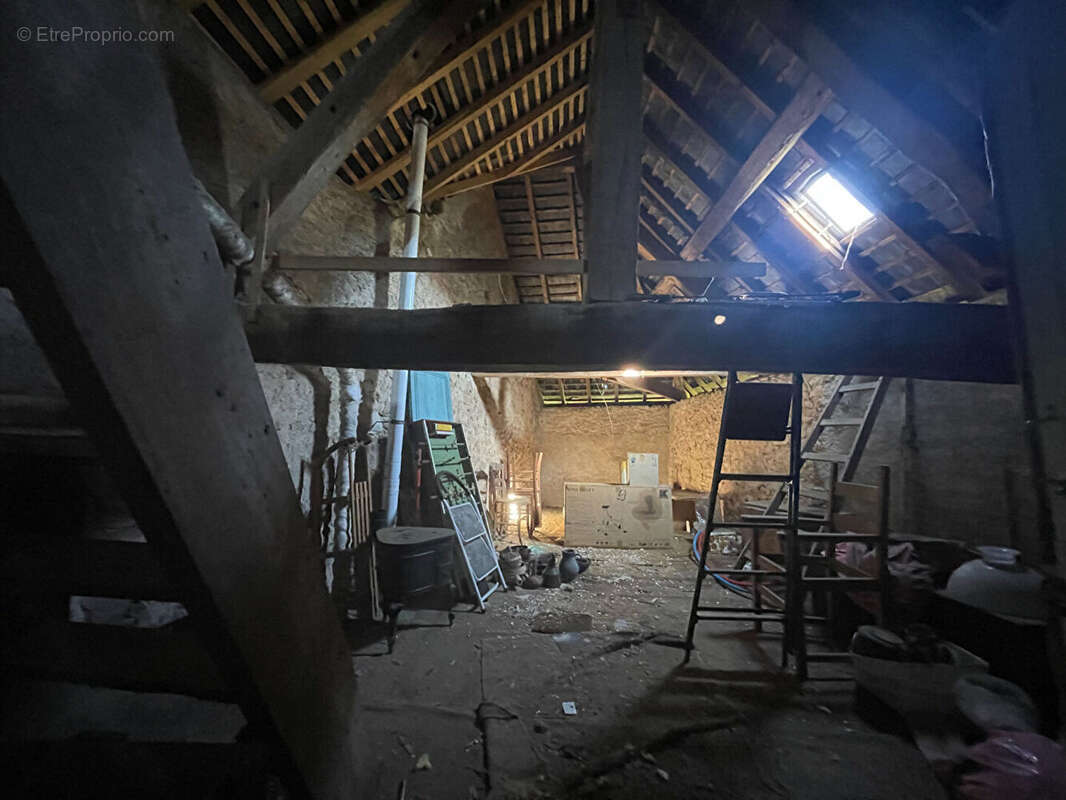 Maison à SAINT-SAULGE