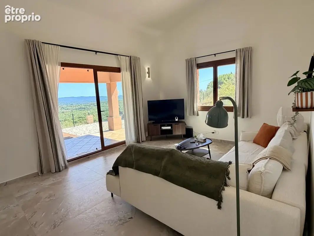 Villa de plain-pied entièrement rénovée avec vue panoramique - photo 10