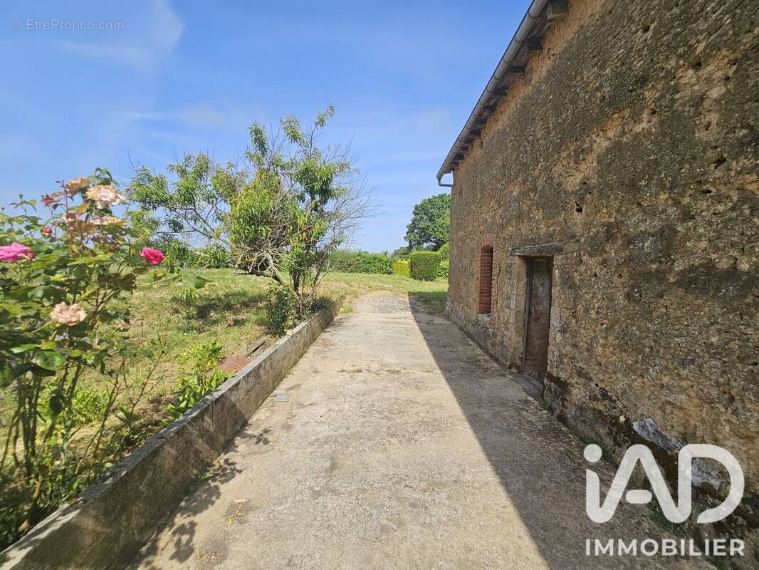 Photo 1 - Maison à MENEAC