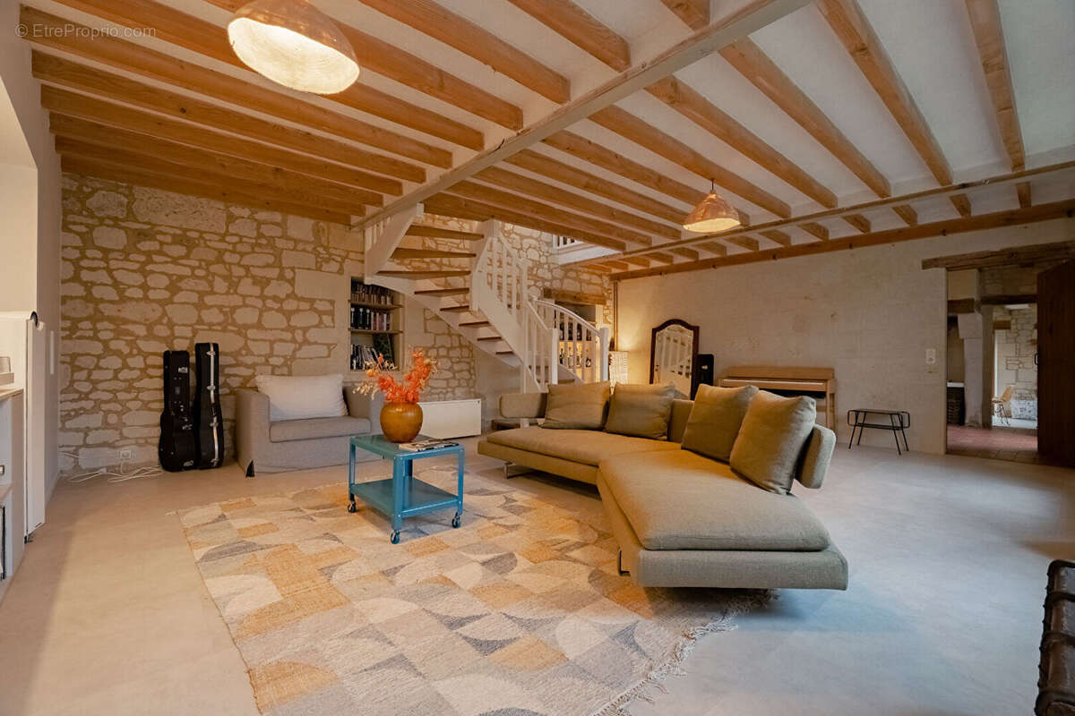 Maison à BRISSAC-QUINCE