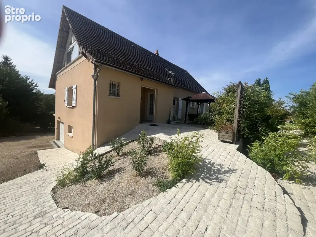 Maison à SAINT-EPAIN