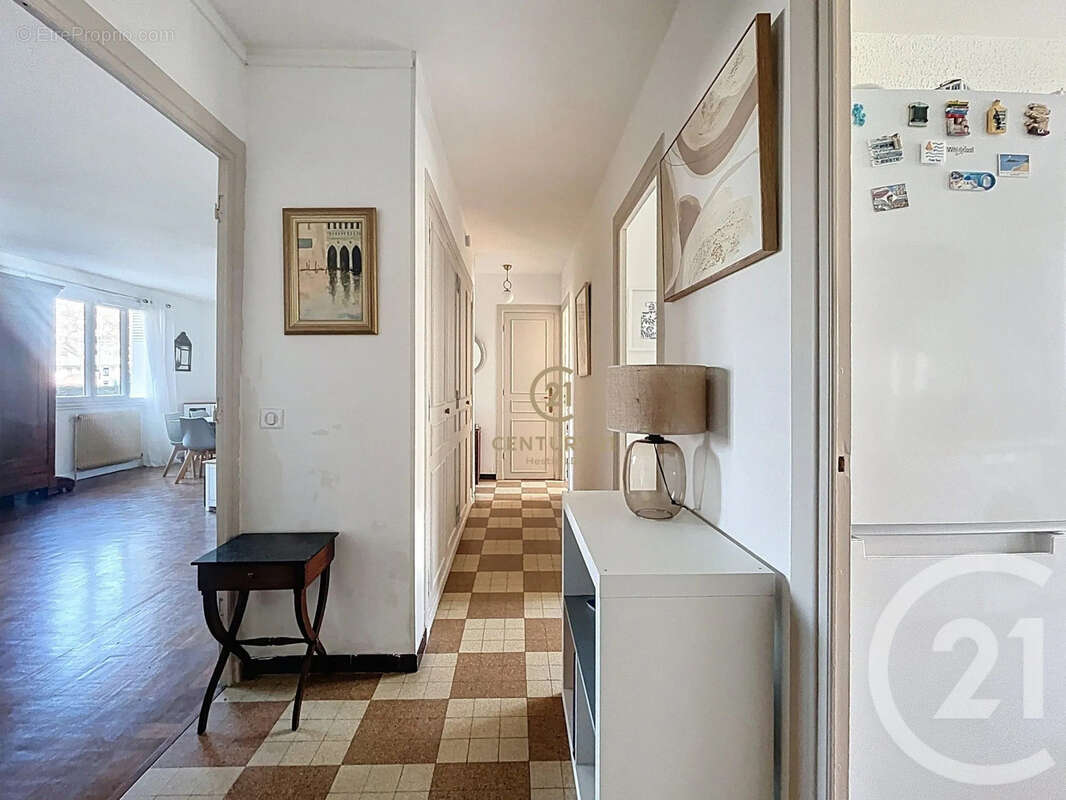 Appartement à LYON-8E