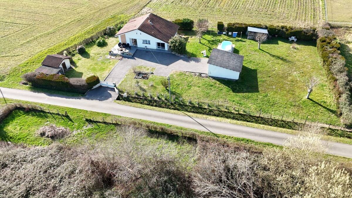 Maison à SAUGNAC-ET-CAMBRAN