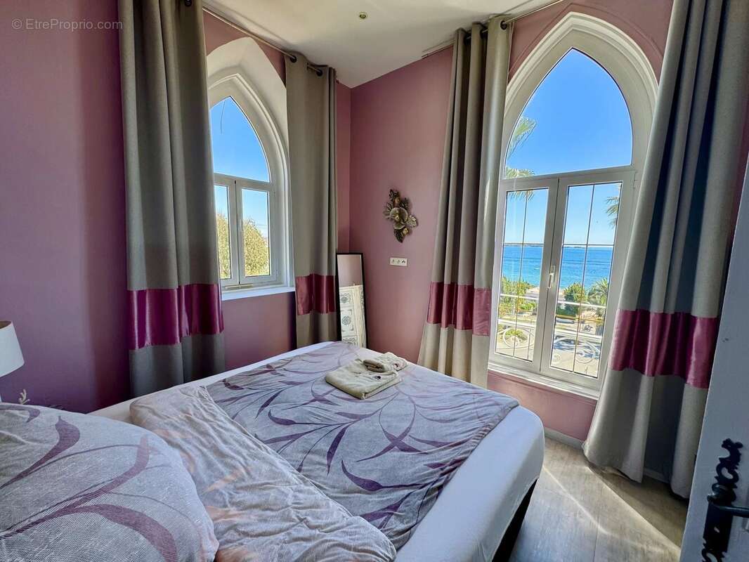 Appartement à VALLAURIS