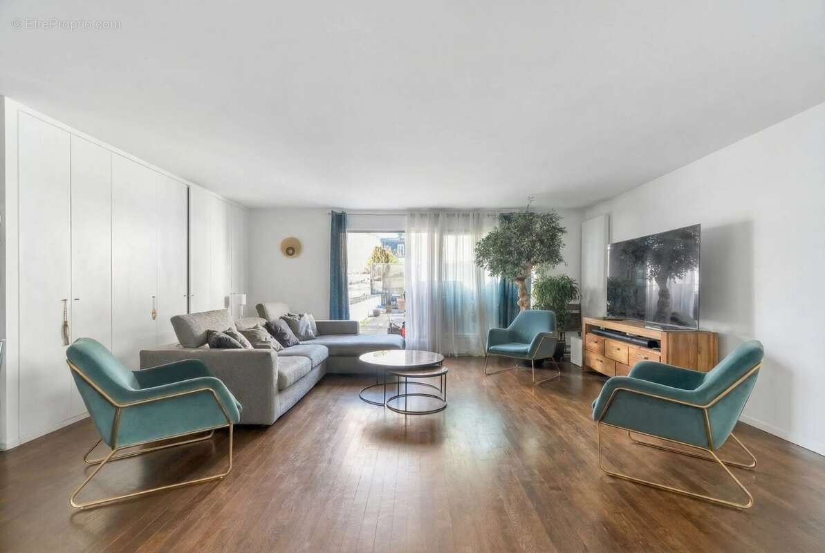 Appartement à LEVALLOIS-PERRET