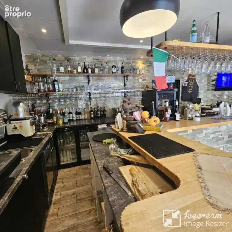 JUAN LES PINS, restaurant, 80 couverts, 100 M des plages, terrasse, parking, excellent état. - photo 2