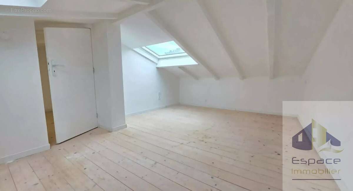Maison d'environ 65m² au sol à La Rochelle - photo 5