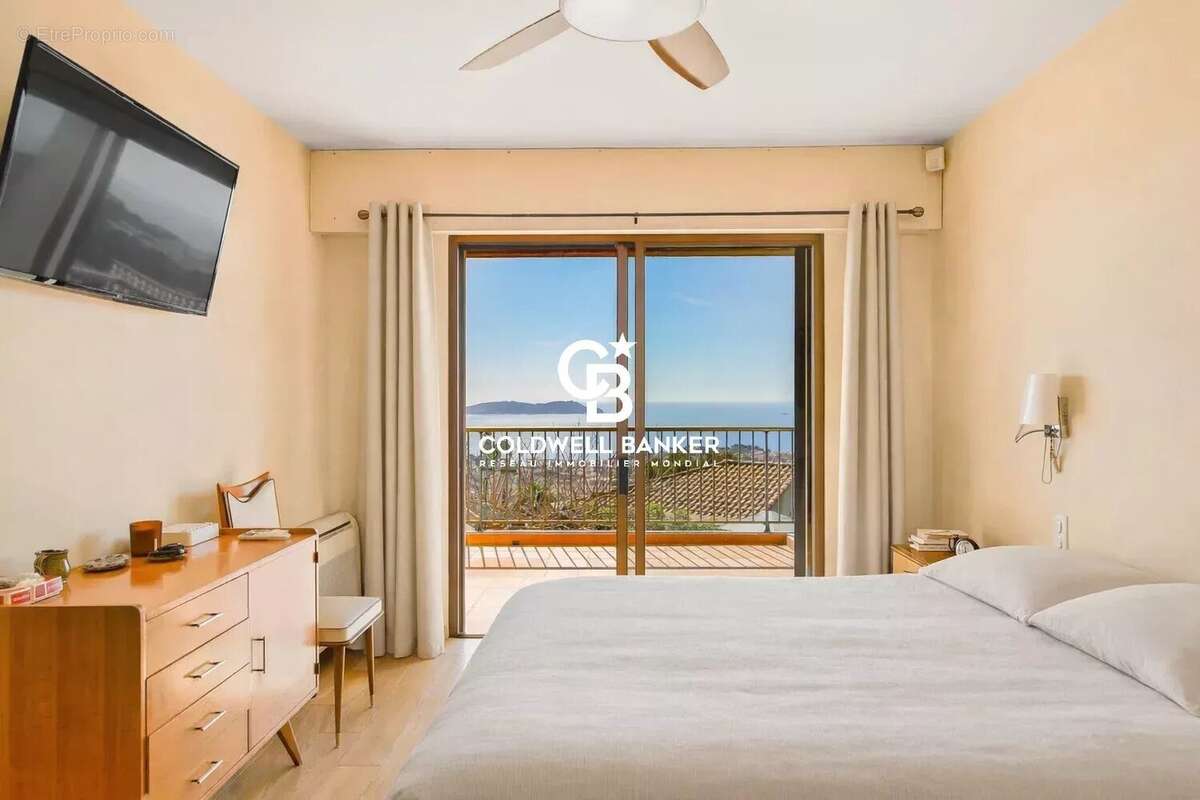 Maison à CARQUEIRANNE