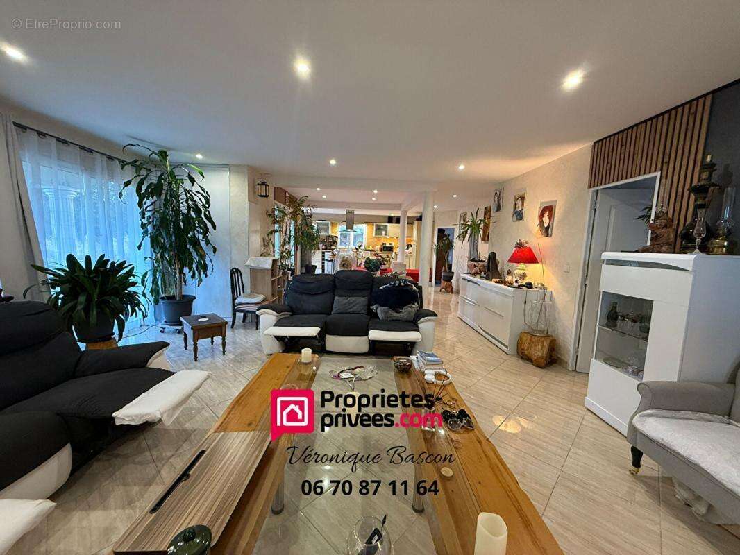 Maison à COULOUNIEIX-CHAMIERS