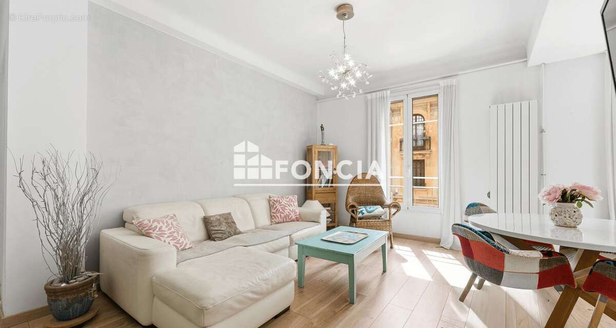 Appartement à MENTON