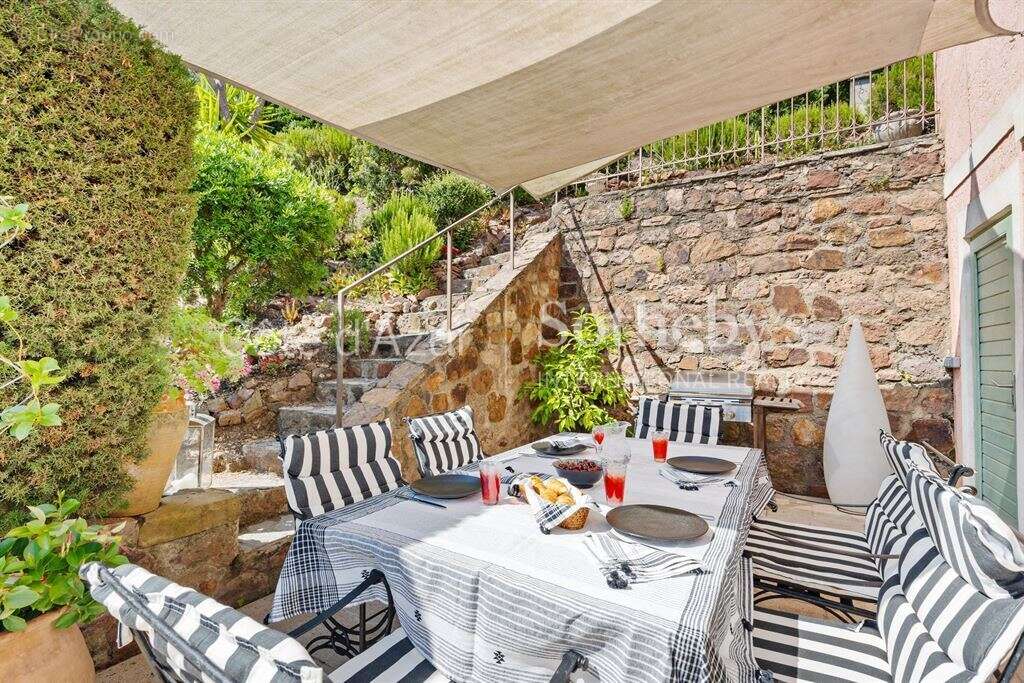 Maison à THEOULE-SUR-MER