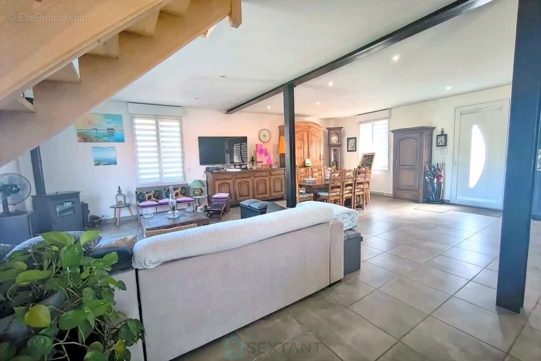 Maison entierement renovee en bord de dordogne - photo 9