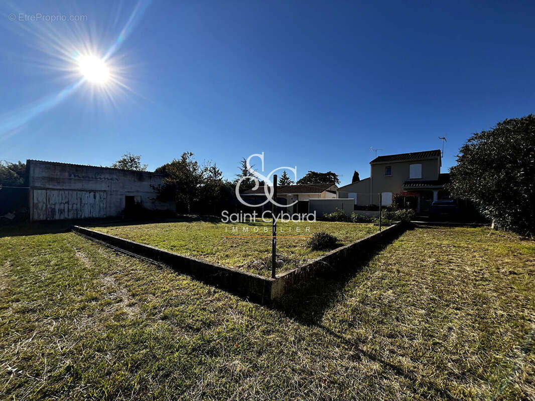 Maison à SAINT-YRIEIX-SUR-CHARENTE