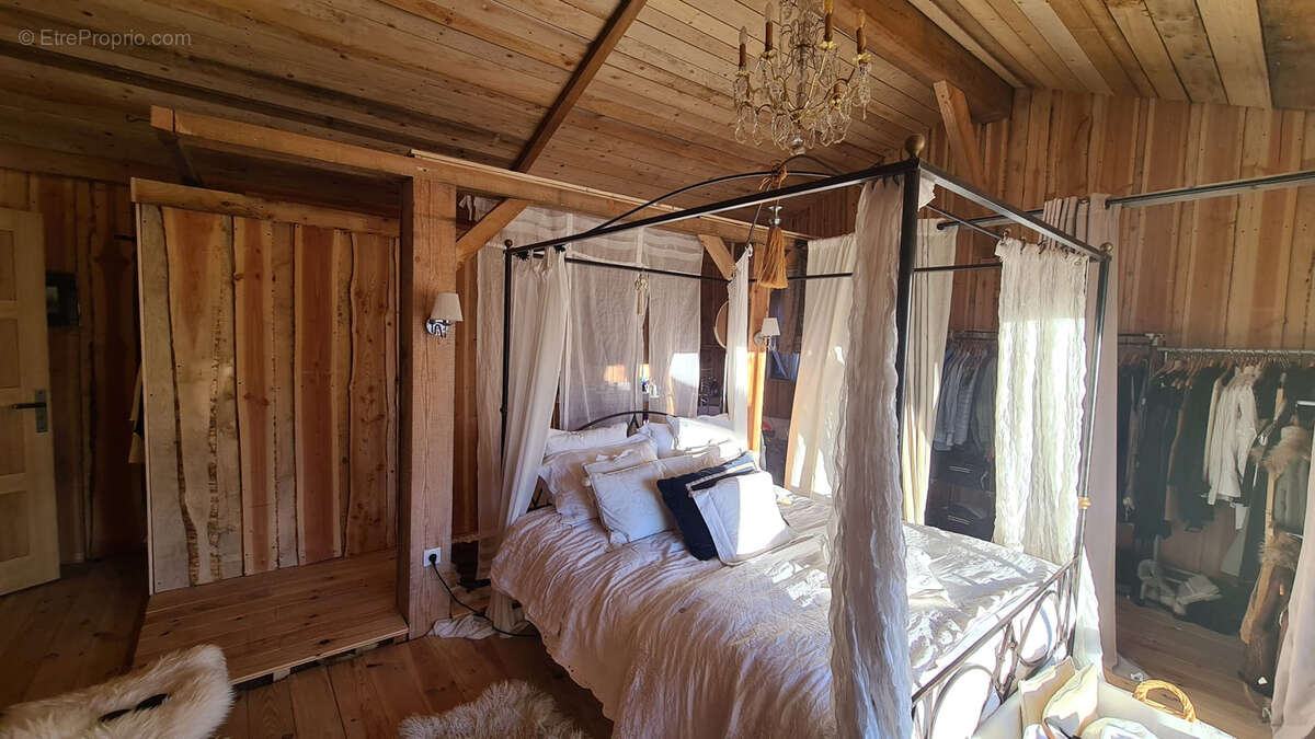 Maison à GREOLIERES