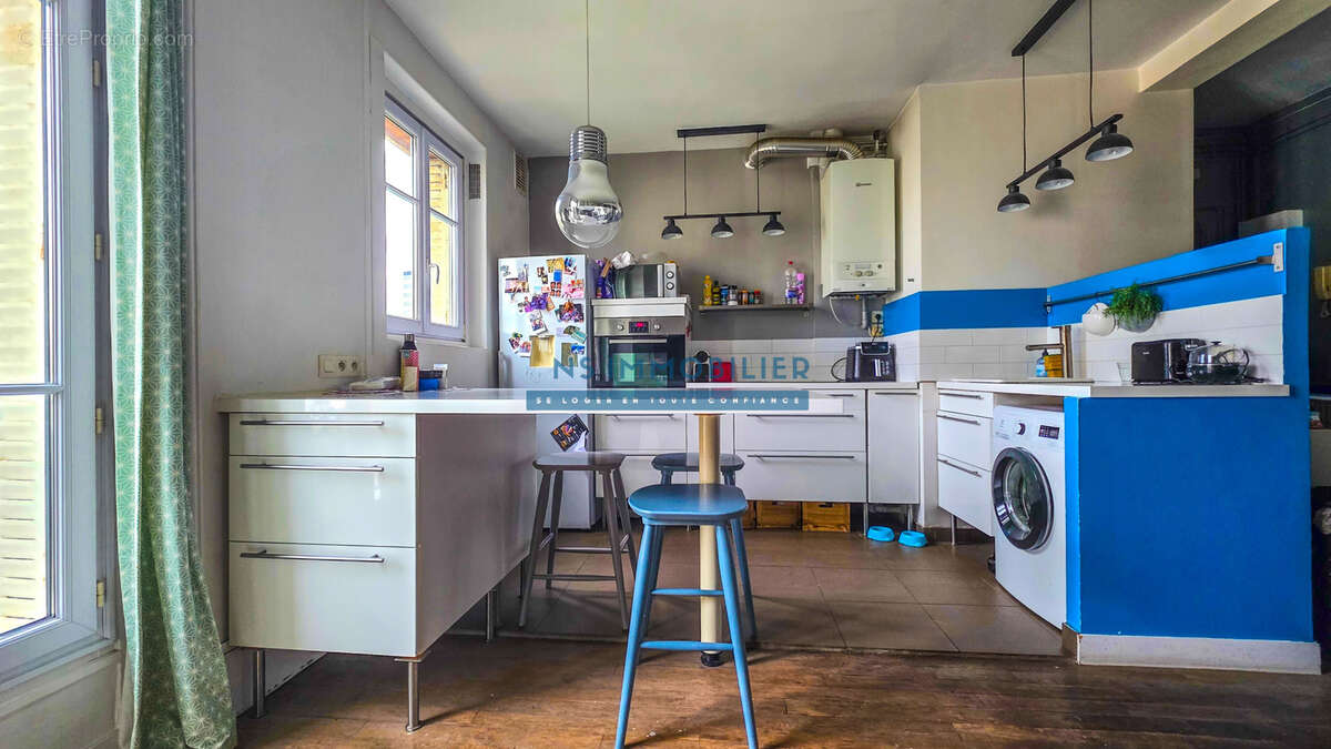 Appartement à LA GARENNE-COLOMBES