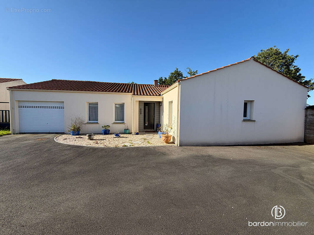 Maison à FROIDFOND