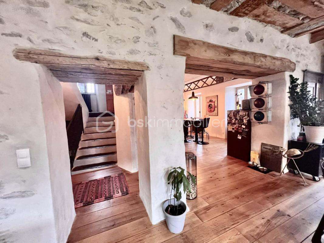 Maison à SAINT-REMY-DE-MAURIENNE