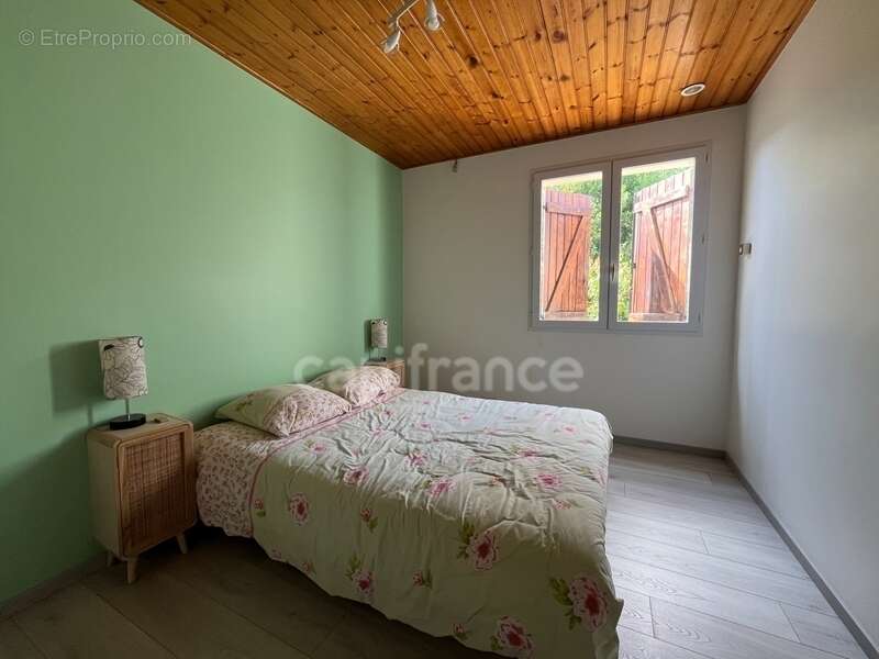 Propriété avec dépendances au coeur d’un jardin paysager– 230 m² habitables – À 10 min des plages des Sables-d'Olonne - photo 26