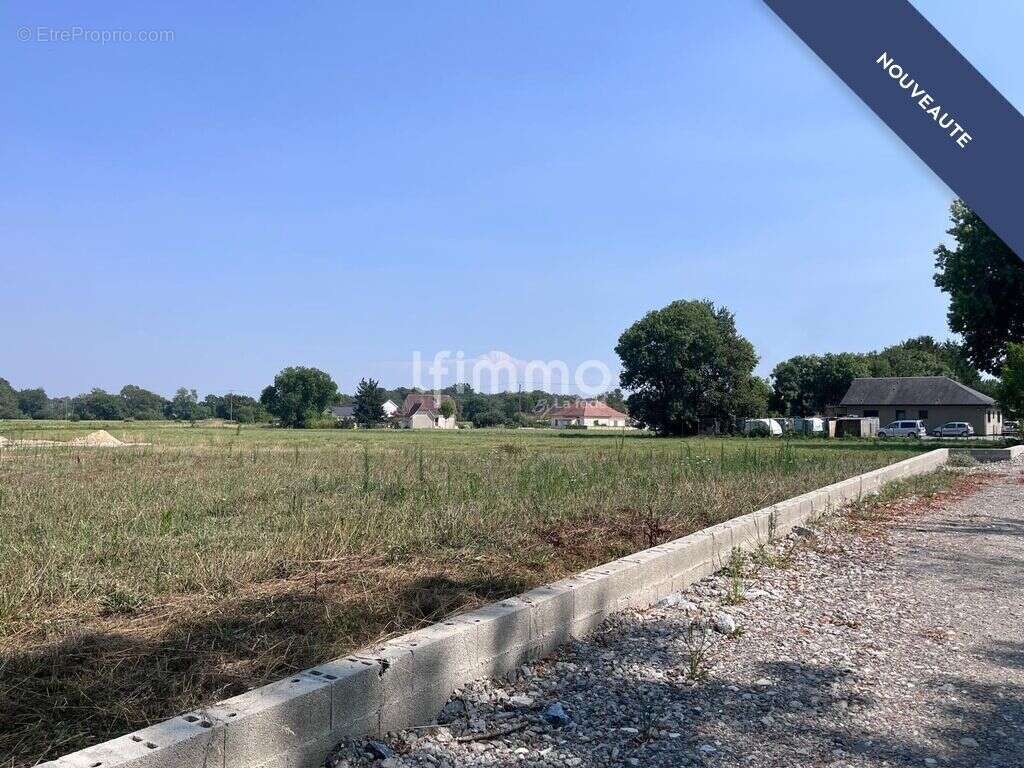 Terrain constructible (Lot 9) de 529 m² – 77 000 € - photo 5