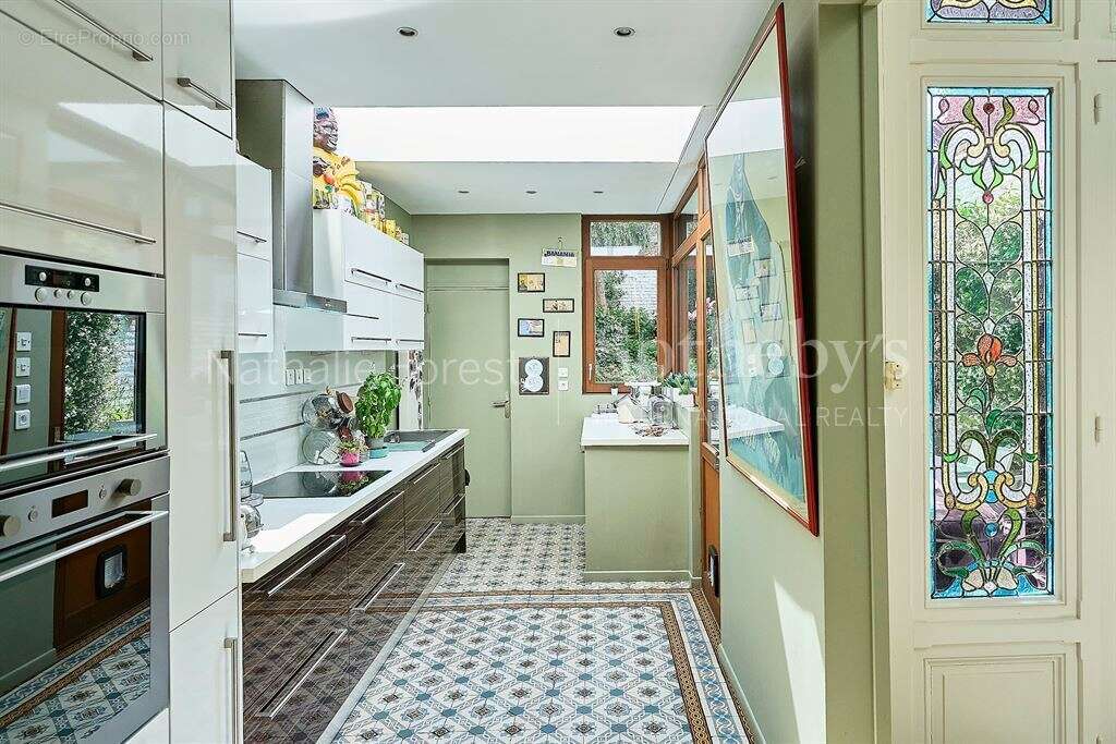 Maison 200 m² à Lille  - photo 8
