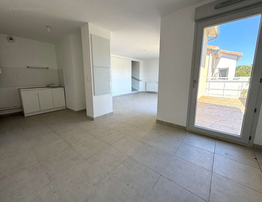 Appartement Toulouse 4 pièces 94m² + Balcon + 2 Parking sous-sol ! - photo 4