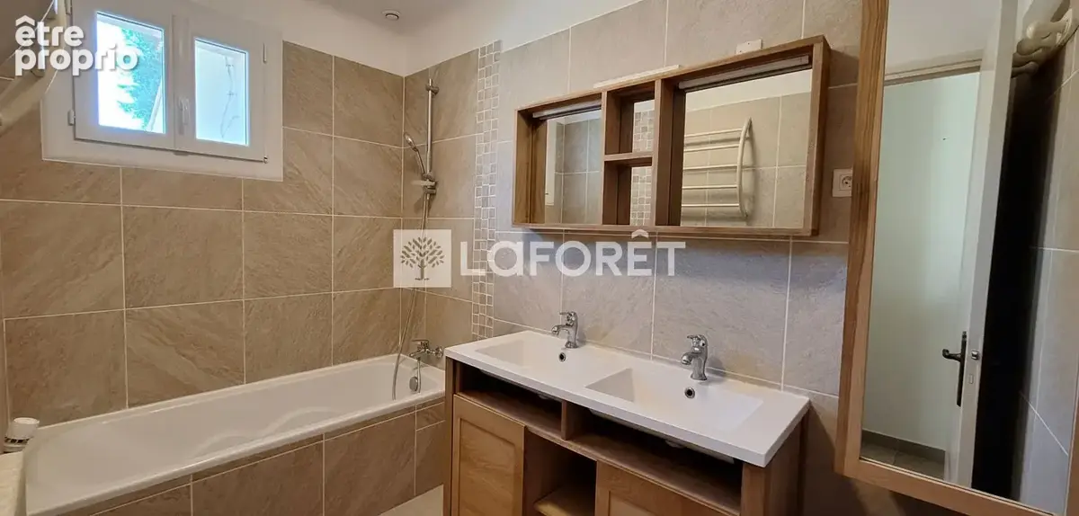 Entraigues Sur La Sorgue - plain pied 99 m² - Parcelle de 902 m² - photo 9