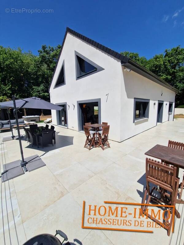 Maison à ANGERVILLIERS