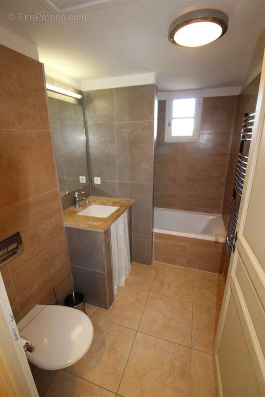 Maison à SAINT-LAURENT-DE-LA-CABRERISSE