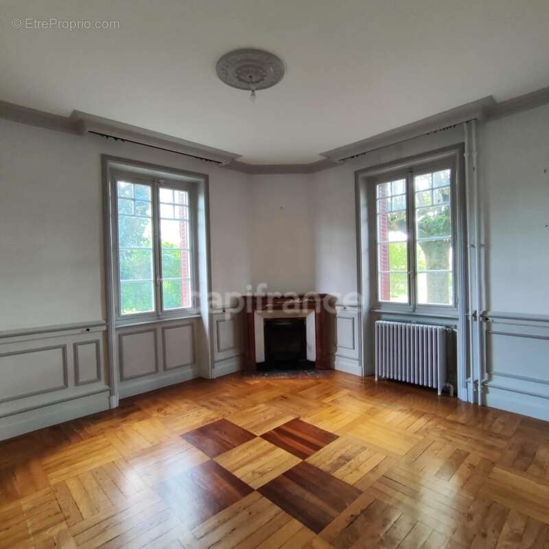 Maison à LES AVENIERES