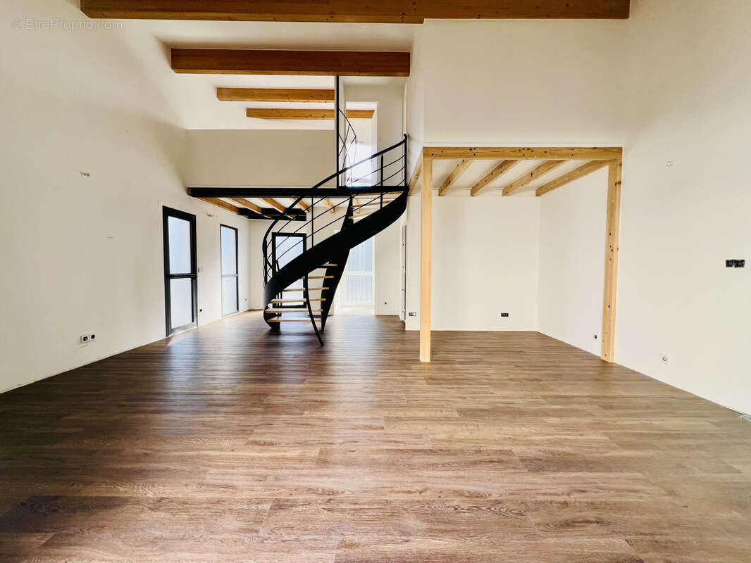 Vente villa T6 - local professionnel - garage - piscine - photo 24