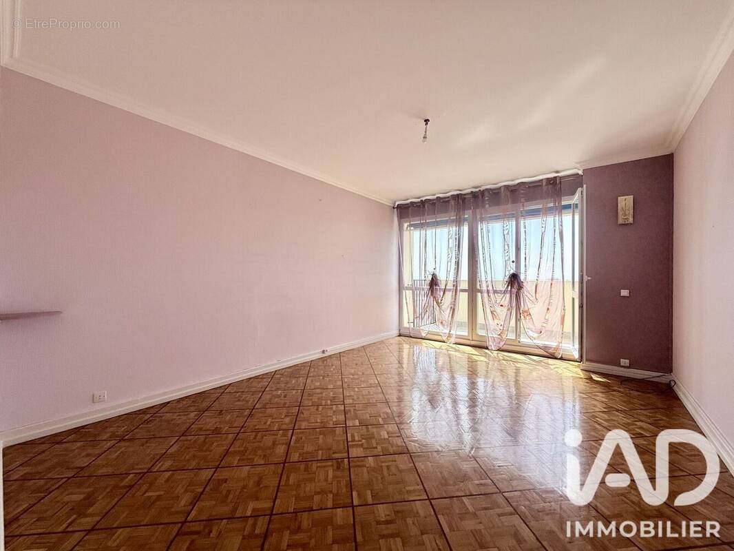 Photo 1 - Appartement à CHALON-SUR-SAONE